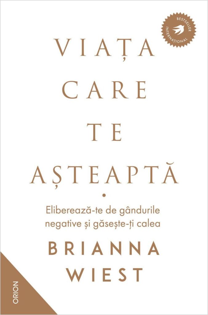 Dincolo de viața pe care încerci s-o ții laolaltă, dincolo de durerea despre care crezi că nu se va topi niciodată în liniște, dincolo de tot ce forțezi să fie — se află viața care te așteaptă. Viața în care nu ești împins de frici, ci purtat de viziunea ta. Viața în care lucrurile potrivite vin și rămân, fără să fii nevoit să-ți răstălmăcești adevărul ca să le păstrezi. Viața în care trăiești cu adevărat, nu doar aștepți să înceapă. Viața ta. Adevărata ta viață. Viața în care ajungi, la capăt, cu ochii obosiți, dar cu inima plină. Viața de care poți fi mândru. Viața pe care o dorești cu adevărat. Viața care îți șoptește blând să lași totul și să o privești. Viața care, în tot acest timp, te-a așteptat.